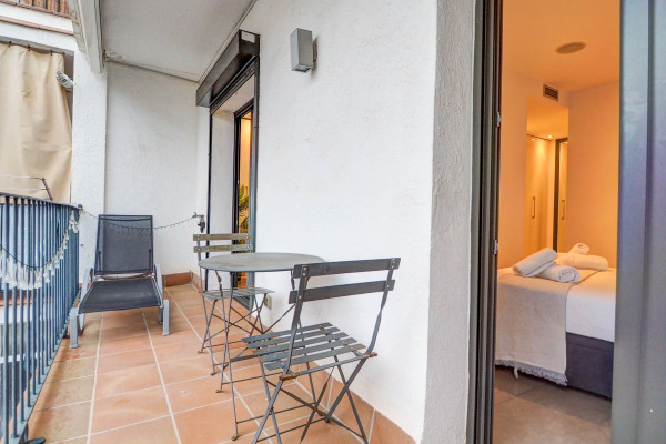 #38380 - Chic | Holiday Rentals | Hello Homes Sitges