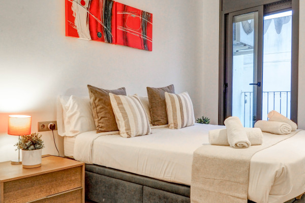 #38387 - Chic | Holiday Rentals | Hello Homes Sitges