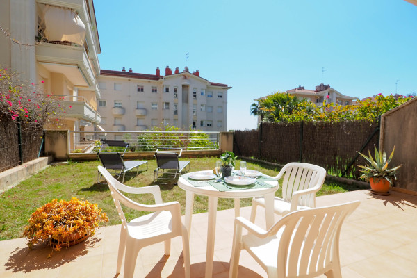 #38445 - Flip Flop Beach Apartment | Аренда для отпуска | Hello Homes Sitges