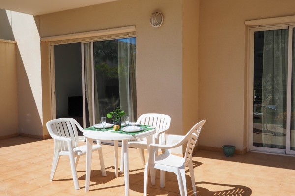 #38453 - Flip Flop Beach Apartment | Holiday Rentals | Hello Homes Sitges