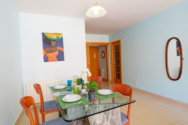 #38467 - Flip Flop Beach Apartment | Holiday Rentals | Hello Homes Sitges