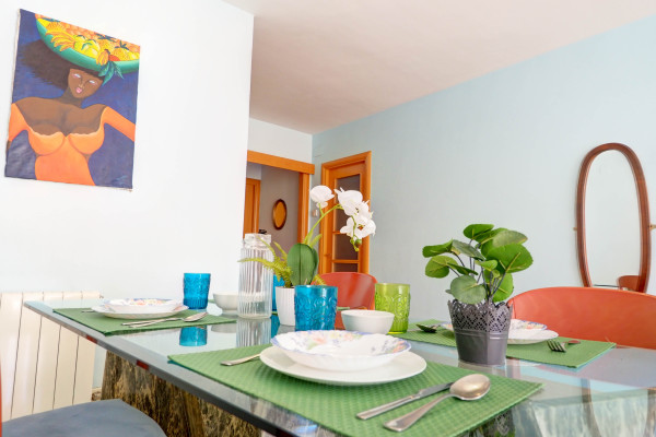 #38473 - Flip Flop Beach Apartment | Holiday Rentals | Hello Homes Sitges