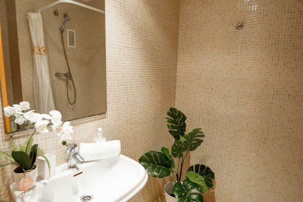 #38483 - Flip Flop Beach Apartment | Holiday Rentals | Hello Homes Sitges
