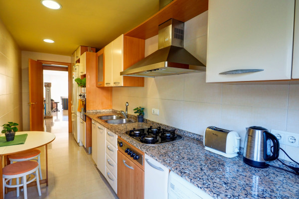 #38502 - Flip Flop Beach Apartment | Holiday Rentals | Hello Homes Sitges
