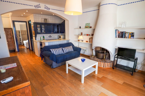 #38626 - Barco Attic | Seasonal Rentals | Hello Homes Sitges