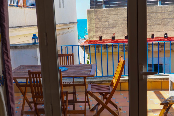 #38627 - Barco Attic | Seasonal Rentals | Hello Homes Sitges