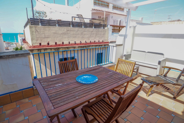 #38631 - Barco Attic | Seasonal Rentals | Hello Homes Sitges