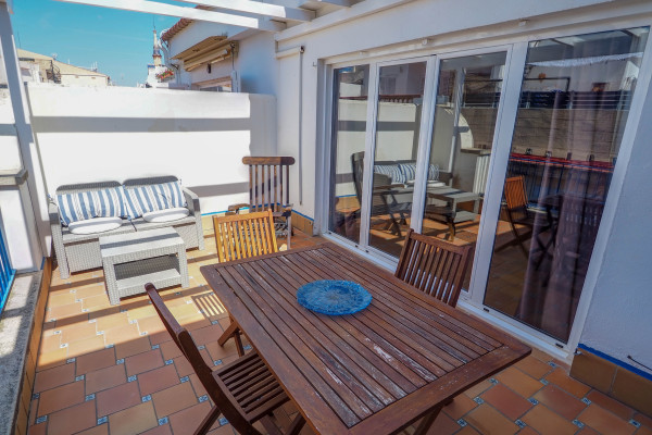 #38635 - Barco Attic | Seasonal Rentals | Hello Homes Sitges