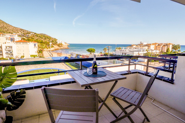 #38990 - The Beach Studio | Holiday Rentals | Hello Homes Sitges