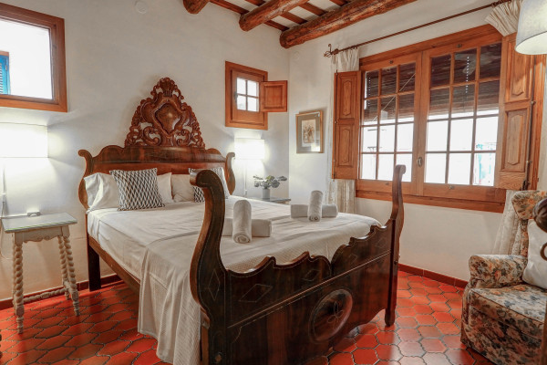 #39583 - Beach Villa Aralinn | Holiday Rentals | Hello Homes Sitges