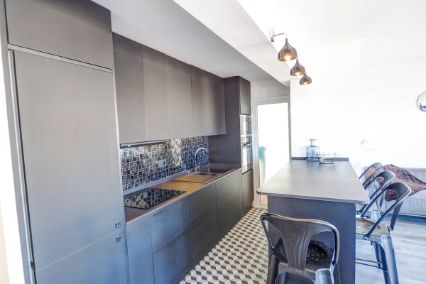 #39940 - Chic Sea View Apartment | Holiday Rentals | Hello Homes Sitges