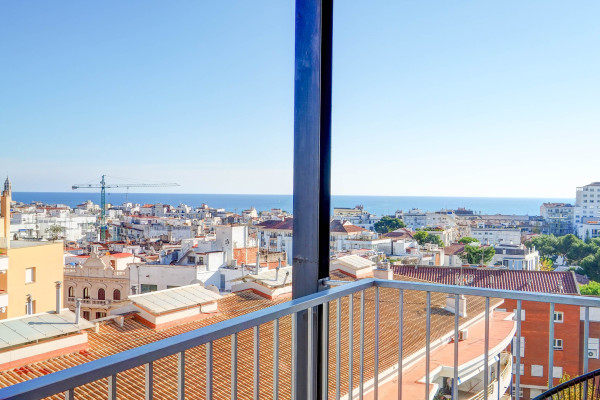 #39945 - Chic Sea View Apartment | Holiday Rentals | Hello Homes Sitges