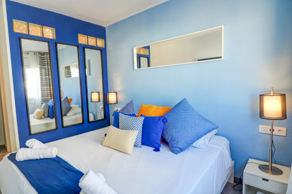 #39952 - Chic Sea View Apartment | Holiday Rentals | Hello Homes Sitges