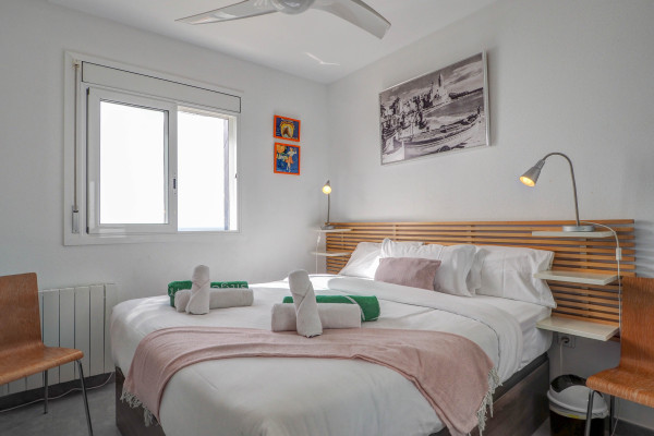#39988 - Marina Duplex | Holiday Rentals | Hello Homes Sitges