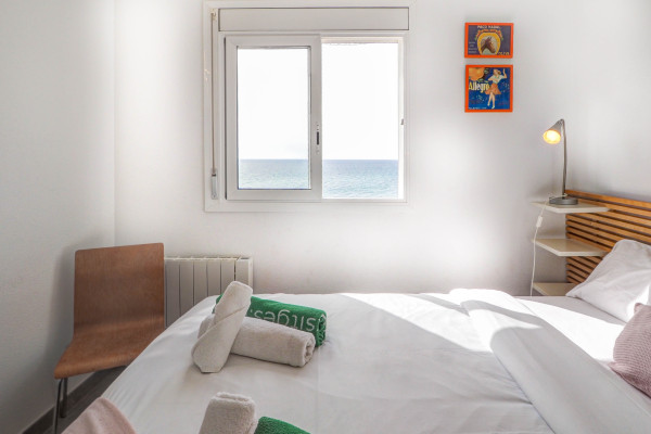 #39989 - Marina Duplex | Holiday Rentals | Hello Homes Sitges