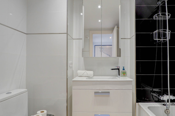 #39994 - Marina Duplex | Holiday Rentals | Hello Homes Sitges