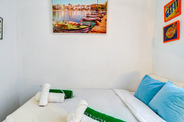#39999 - Marina Duplex | Holiday Rentals | Hello Homes Sitges