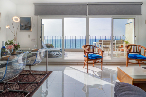 #40003 - Marina Duplex | Holiday Rentals | Hello Homes Sitges