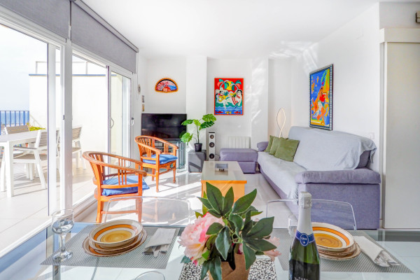 #40011 - Marina Duplex | Holiday Rentals | Hello Homes Sitges
