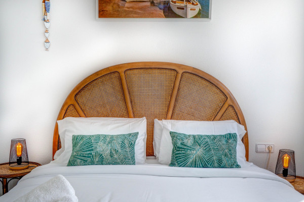 #40032 - Marina Duplex | Holiday Rentals | Hello Homes Sitges