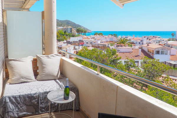 #41118 - La Perla | Holiday Rentals | Hello Homes Sitges