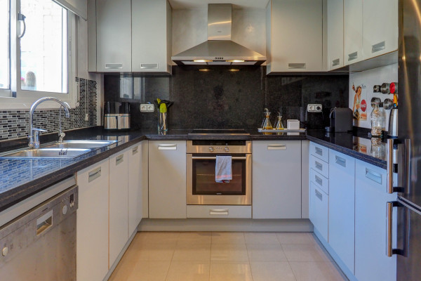 #41127 - La Perla | Holiday Rentals | Hello Homes Sitges