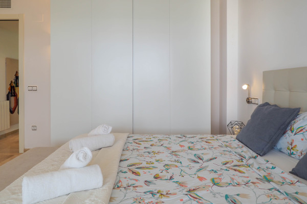 #41133 - La Perla | Holiday Rentals | Hello Homes Sitges