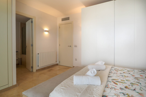 #41135 - La Perla | Holiday Rentals | Hello Homes Sitges