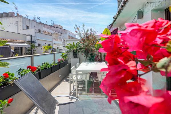 #41812 - Chic | Holiday Rentals | Hello Homes Sitges