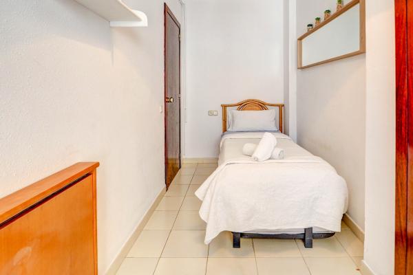 #42073 - Llopart Apartment | Holiday Rentals | Hello Homes Sitges