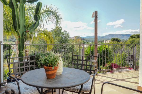 #42362 - Villa Riera | Holiday Rentals | Hello Homes Sitges