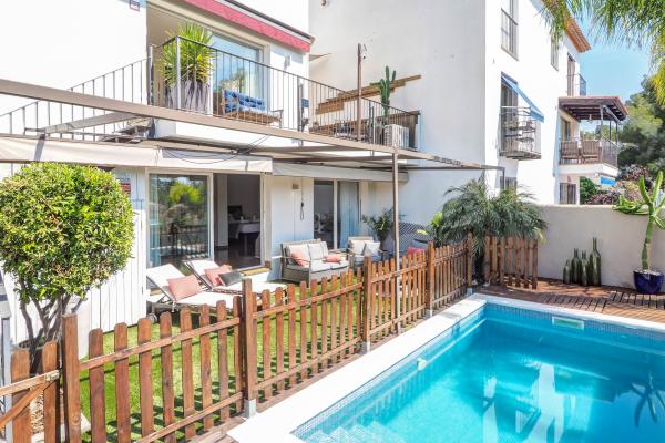 #42369 - Villa Riera | Holiday Rentals | Hello Homes Sitges