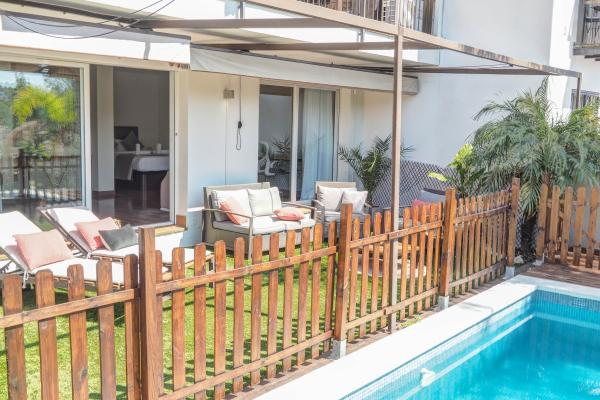 #42370 - Villa Riera | Holiday Rentals | Hello Homes Sitges