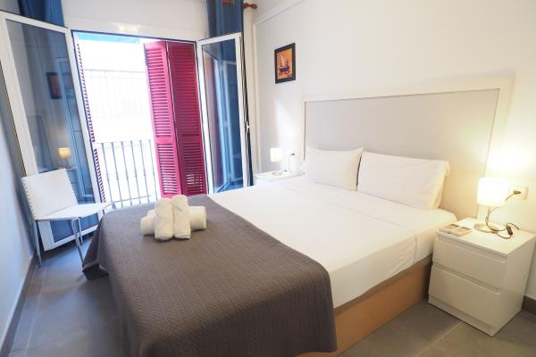 #43362 - Balcony View Apartment | Holiday Rentals | Hello Homes Sitges