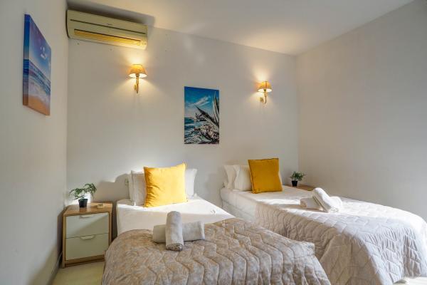 #44366 - Ocean Spirit House | Holiday Rentals | Hello Homes Sitges