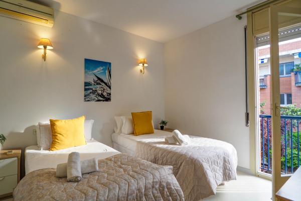 #44367 - Ocean Spirit House | Holiday Rentals | Hello Homes Sitges