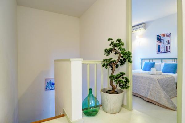 #44373 - Ocean Spirit House | Holiday Rentals | Hello Homes Sitges