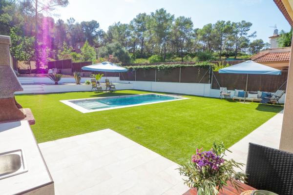 #45345 - Villa Claudia | Holiday Rentals | Hello Homes Sitges