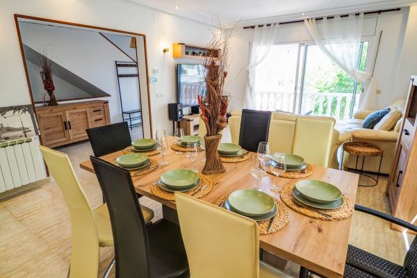 #45357 - Villa Claudia | Holiday Rentals | Hello Homes Sitges