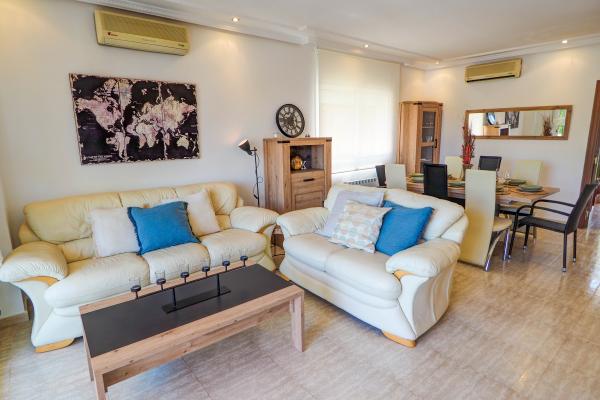 #45360 - Villa Claudia | Holiday Rentals | Hello Homes Sitges