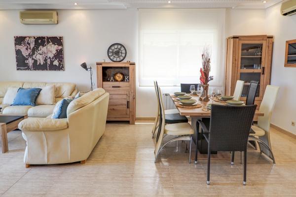 #45362 - Villa Claudia | Holiday Rentals | Hello Homes Sitges