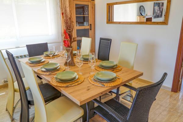 #45364 - Villa Claudia | Holiday Rentals | Hello Homes Sitges