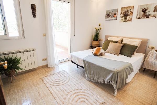 #45372 - Villa Claudia | Holiday Rentals | Hello Homes Sitges