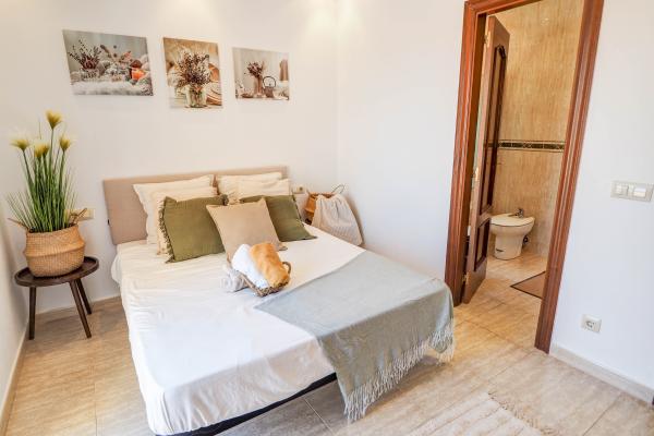 #45373 - Villa Claudia | Holiday Rentals | Hello Homes Sitges