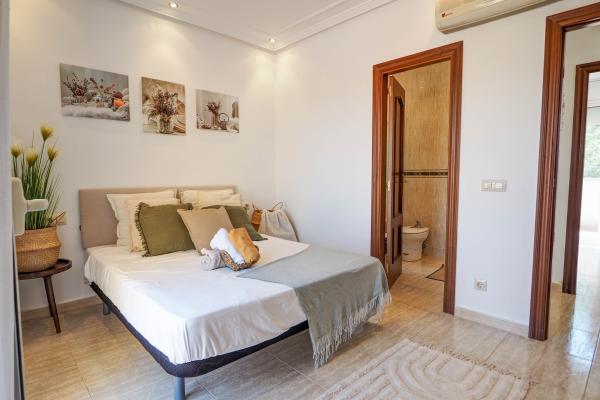 #45378 - Villa Claudia | Holiday Rentals | Hello Homes Sitges