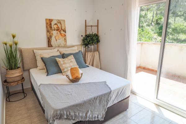 #45384 - Villa Claudia | Holiday Rentals | Hello Homes Sitges