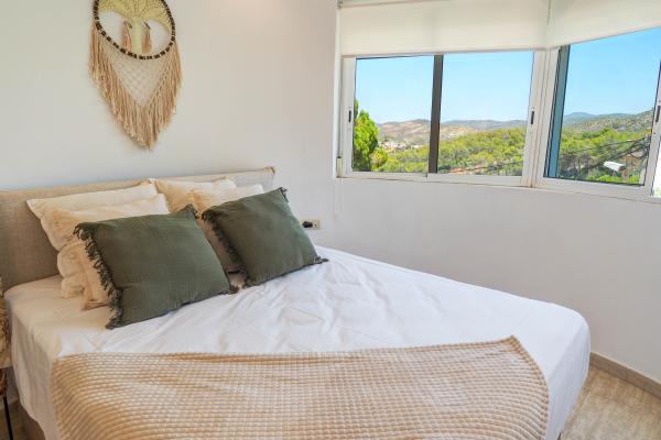 #45398 - Villa Claudia | Holiday Rentals | Hello Homes Sitges