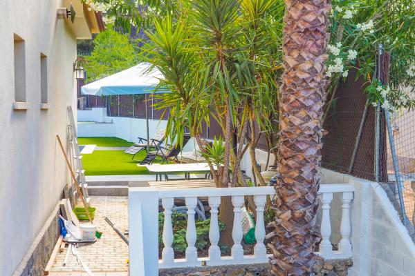 #45401 - Villa Claudia | Holiday Rentals | Hello Homes Sitges