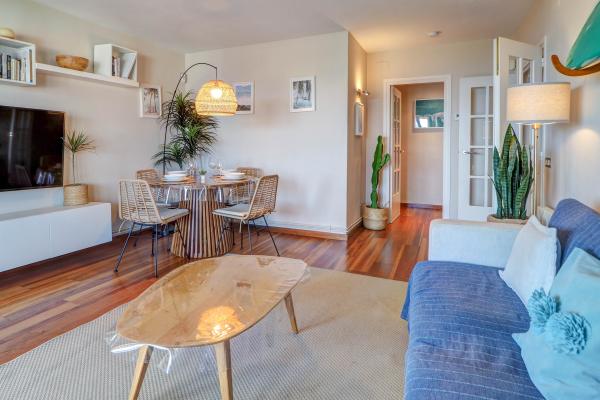 #45845 - Balmins Surf | Holiday Rentals | Hello Homes Sitges
