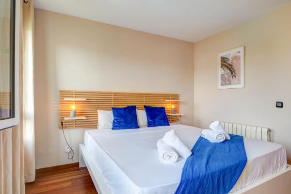 #45864 - Balmins Surf | Holiday Rentals | Hello Homes Sitges